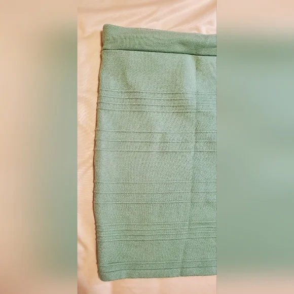 Charlotte Russe Mint Mini Skirt Size Medium - Picture 2 of 5